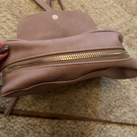 Urban Expressions Lavender Crossbody - Picture 8 of 11